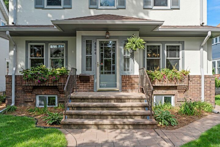 Property Photo: 4204 Aldrich Avenue S MN 55409