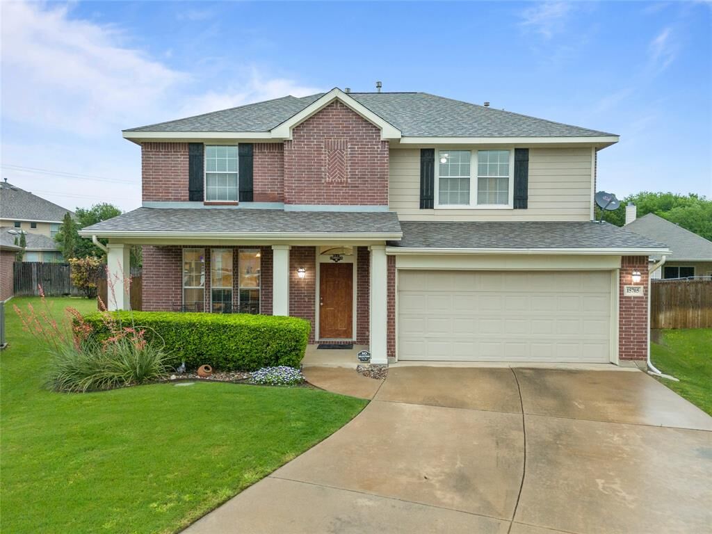 Property Photo:  15705 Ringdove Court  TX 76262 