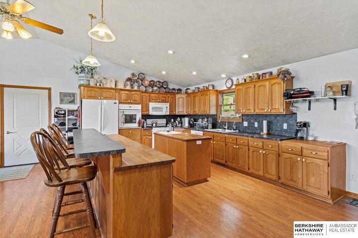 Property Photo: 18746 P4 County Road NE 68029