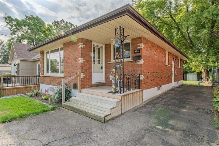 Property Photo: 389 Nelson Street ON N3S 4E6