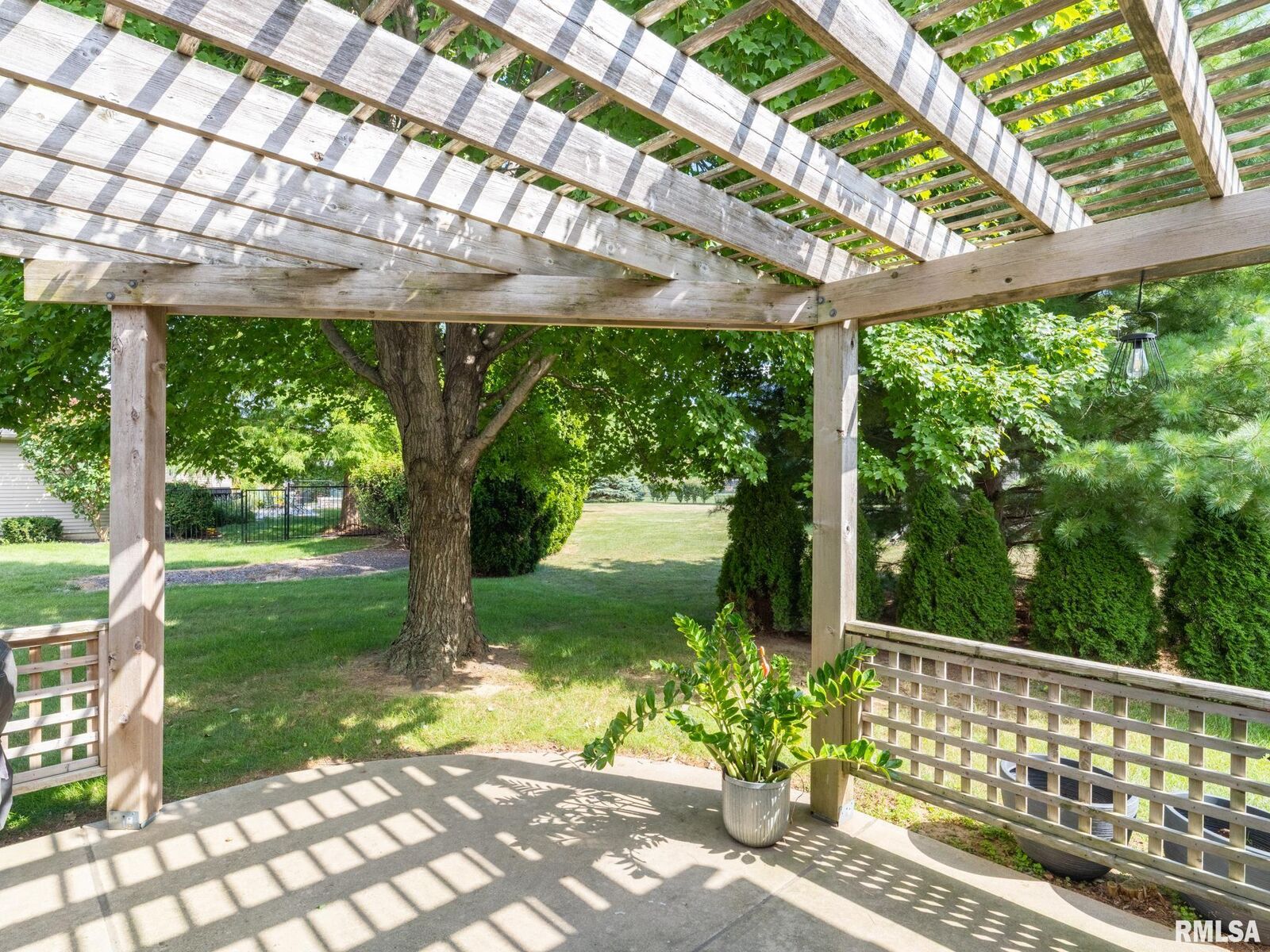 Property Photo:  216 Dogwood Lane  IL 61554 