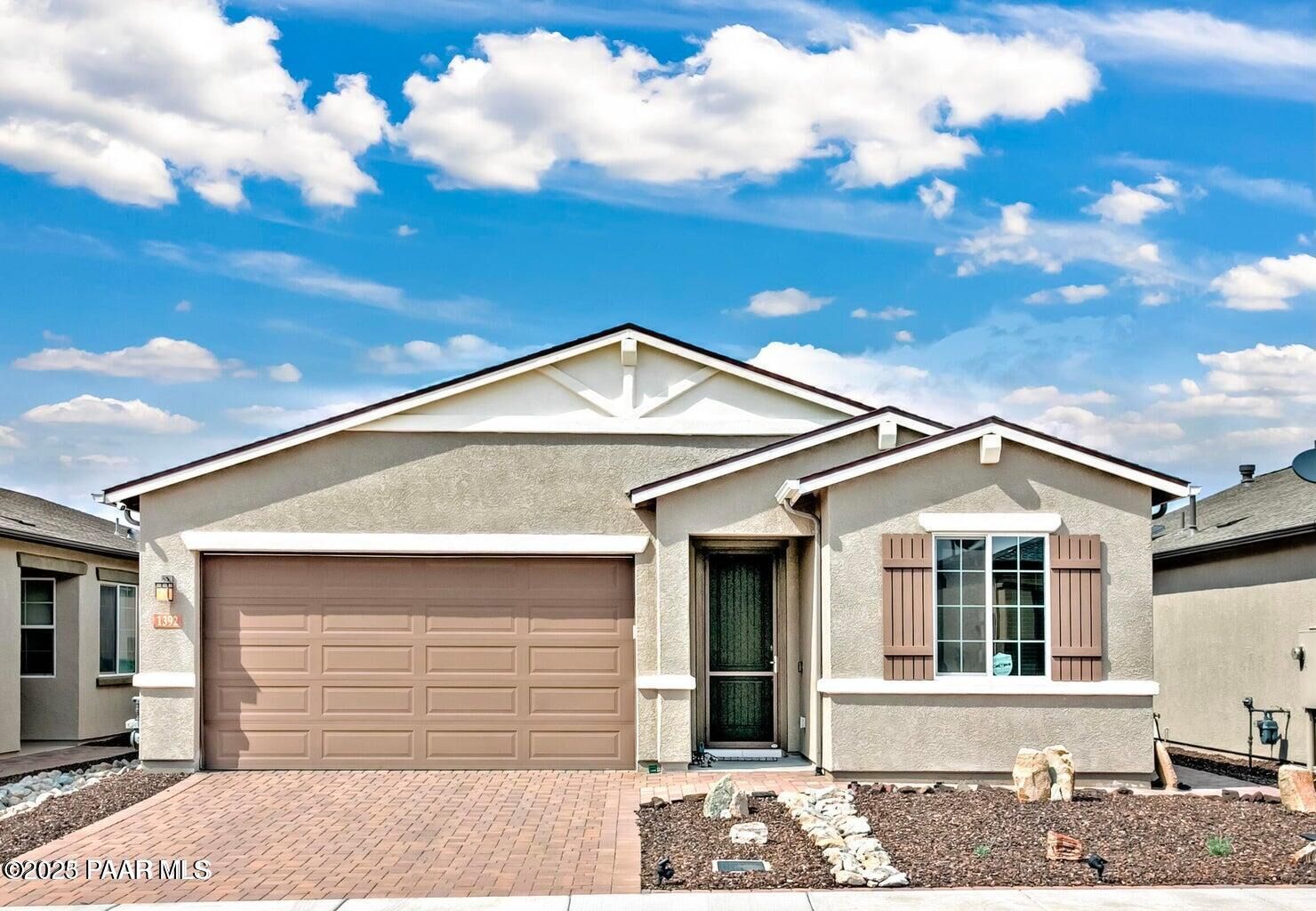 Property Photo: 1392 Warbler Way AZ 86305