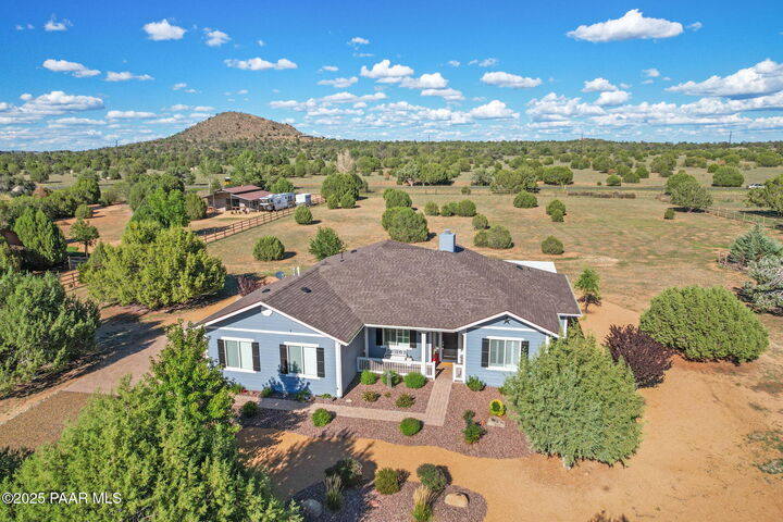 Property Photo:  13595 N Warpaint Place  AZ 86305 