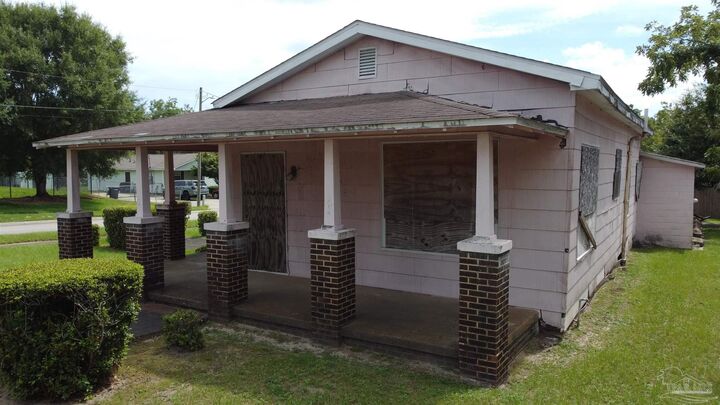 1120 N L St  Pensacola FL 32501 photo