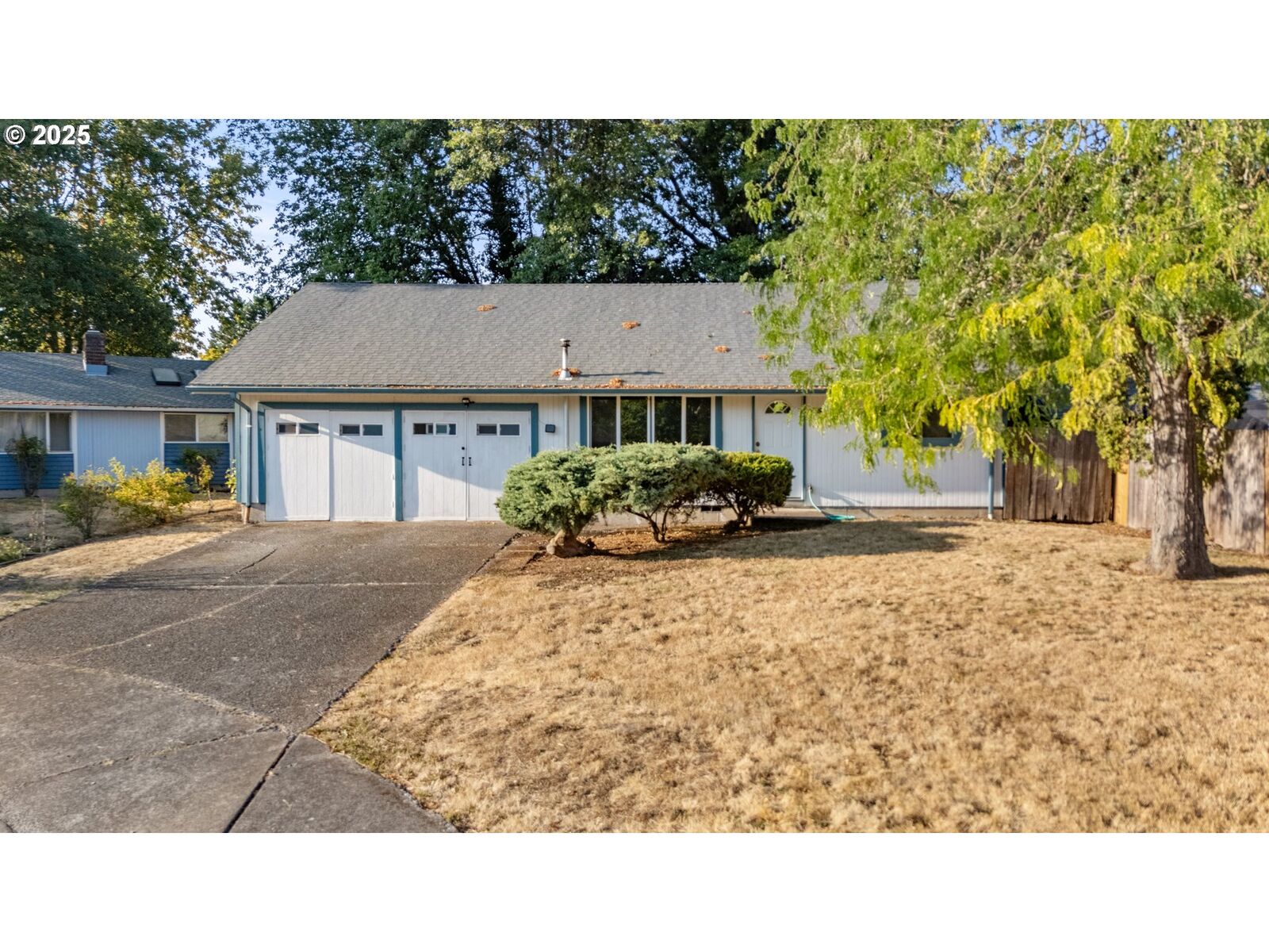 Property Photo: 3826 Peppertree Dr OR 97402