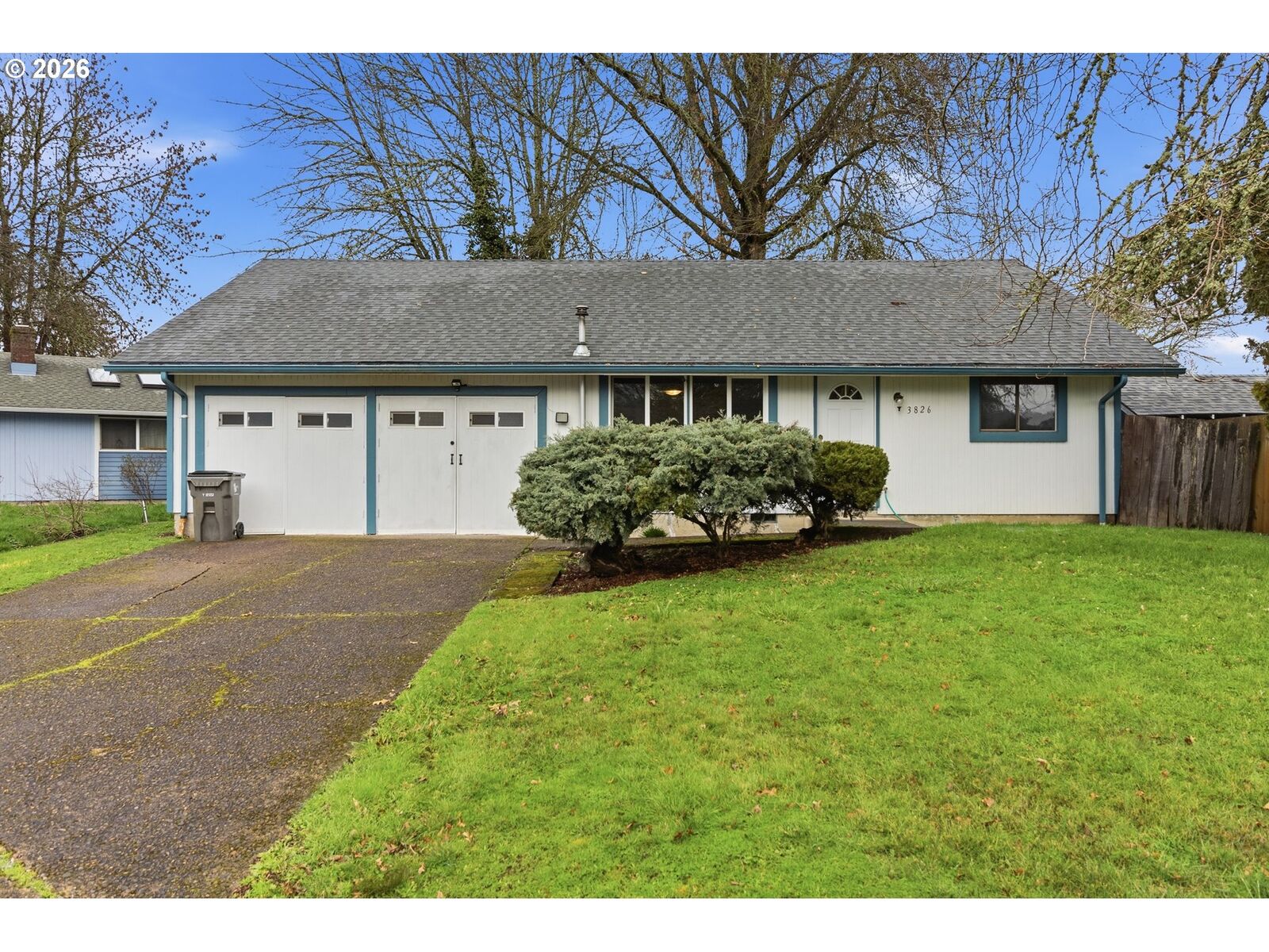 Property Photo:  3826 Peppertree Dr  OR 97402 