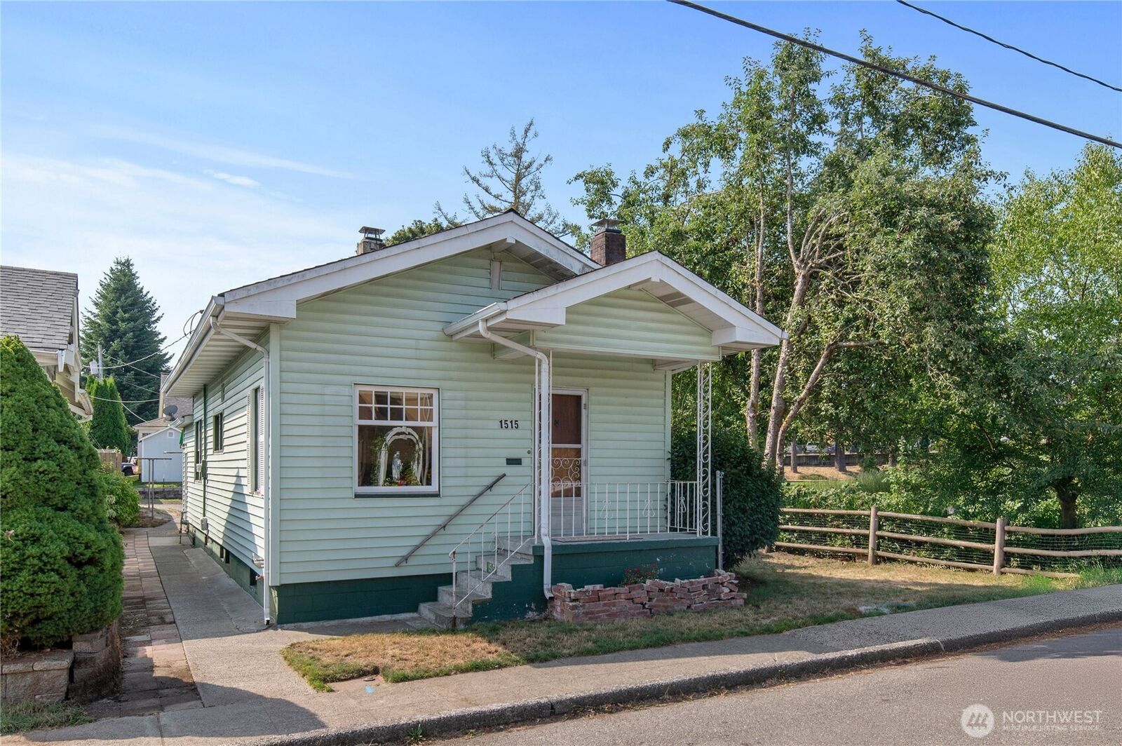 Property Photo:  1515  5th Street  WA 98337