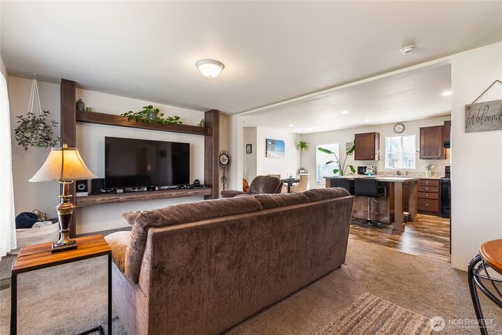Property Photo: 5565 Hillvue WA 98230