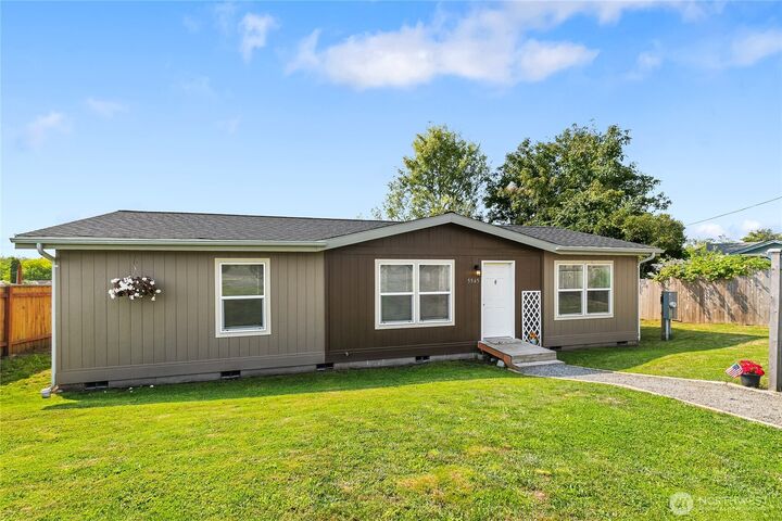 Property Photo:  5565  Hillvue Road  WA 98230 