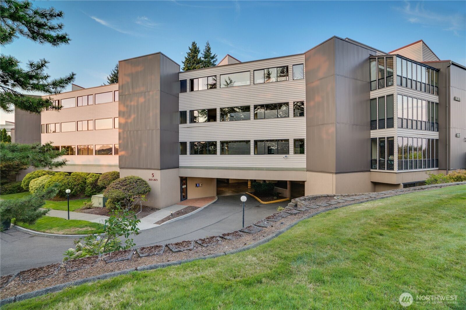 Property Photo:  2651 S Cedar Street 501  WA 98405 