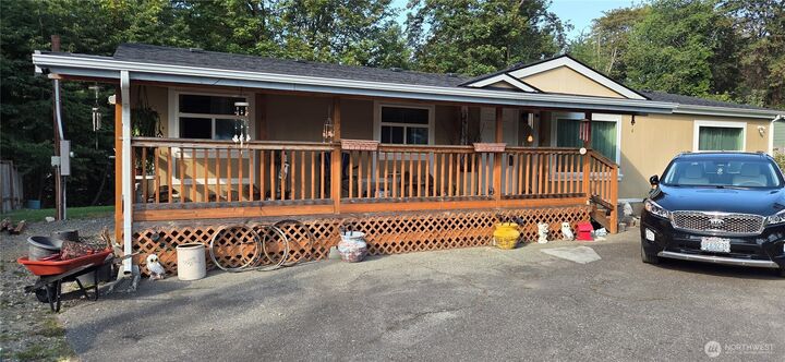Property Photo: 15809 80th Avenue E WA 98375