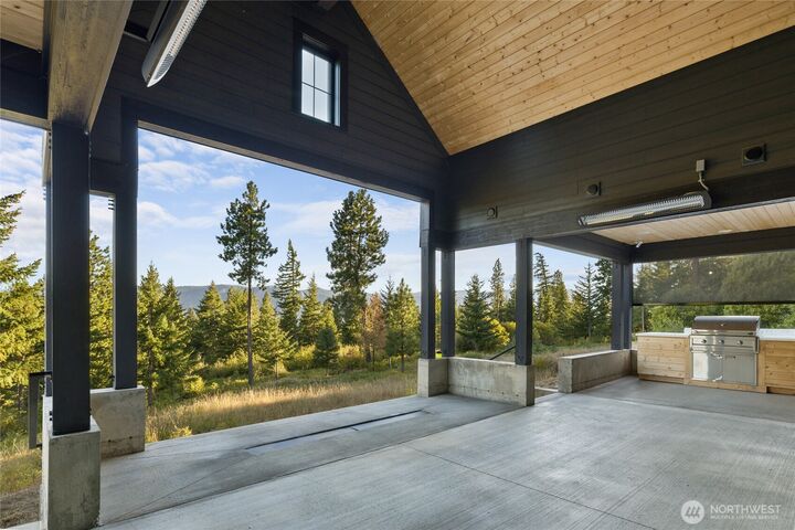 Property Photo: 660 Horizon Ridge Dr WA 98922