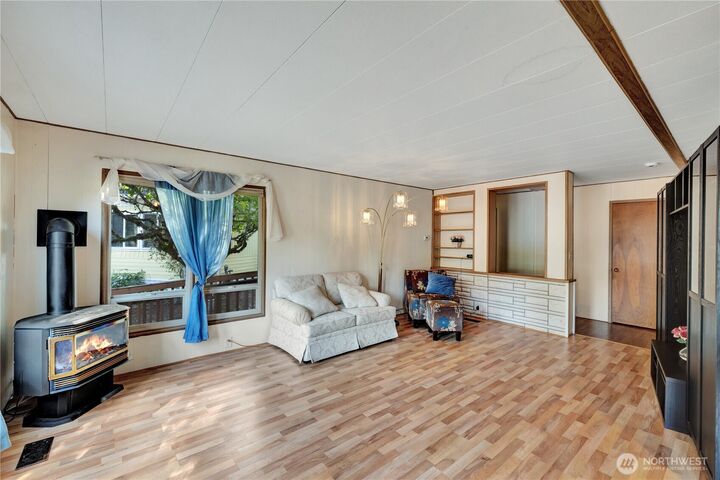 Property Photo:  18425 NE 95th Street 110  WA 98052 