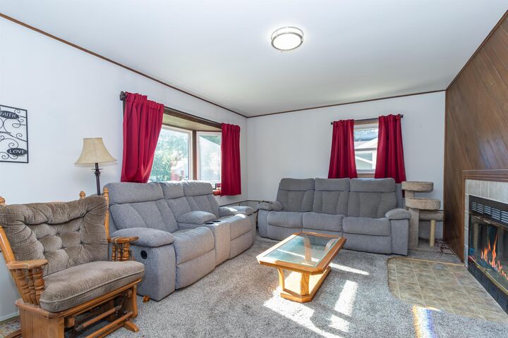 Property Photo: 837 Betty Avenue WI 54956