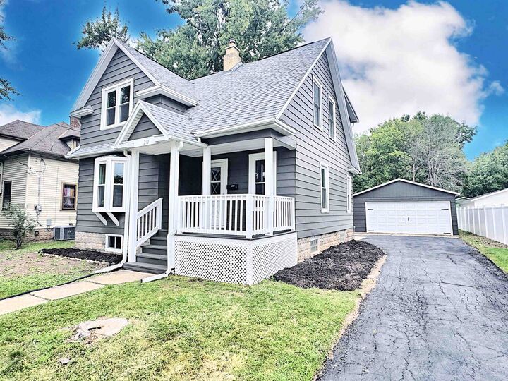 212 Harrison Street  Neenah WI 54956 photo