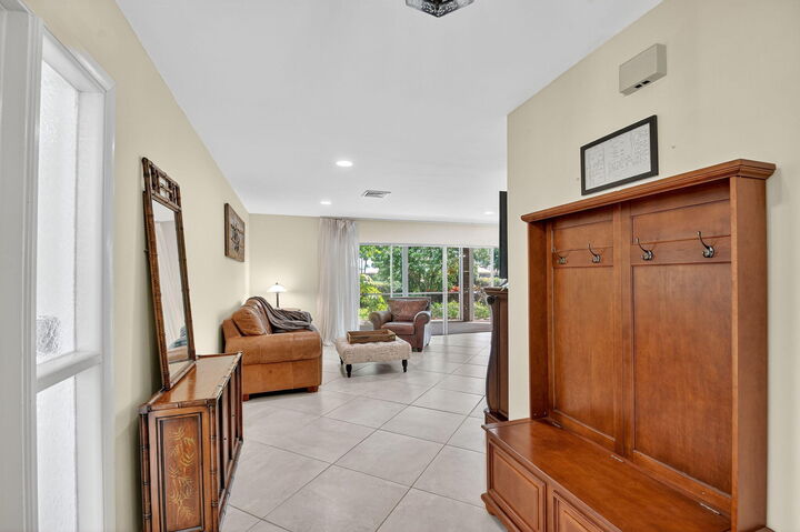 Property Photo: 324 Orange Tree Drive 5 FL 33462