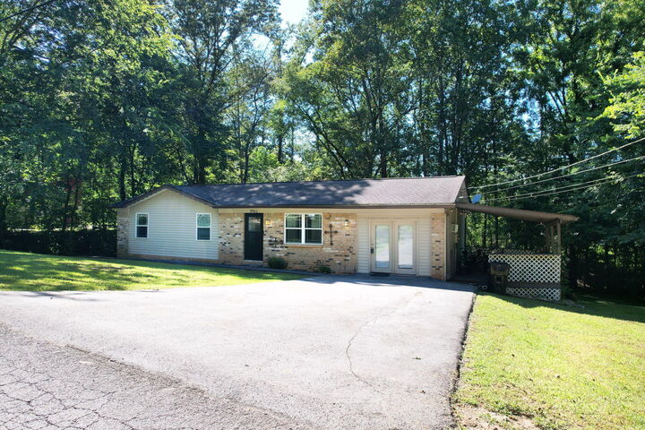 Property Photo:  3955 Lynncrest Drive NE  TN 37323