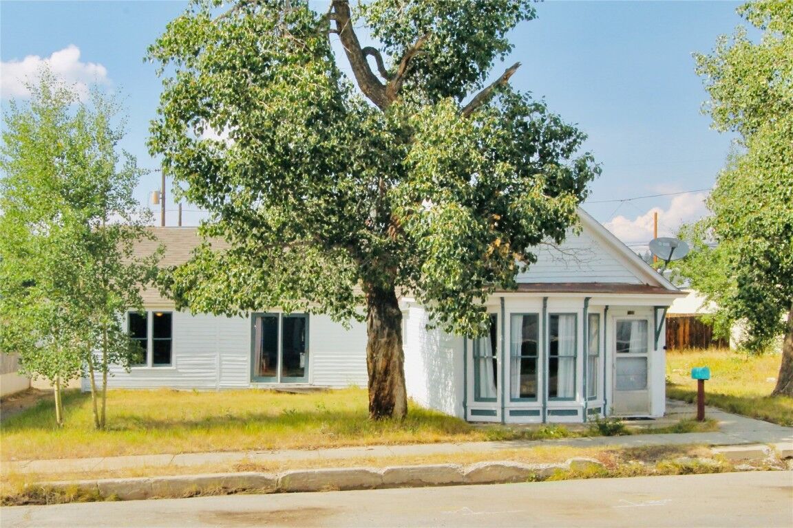 Property Photo: 520 Chestnut Street CO 80461
