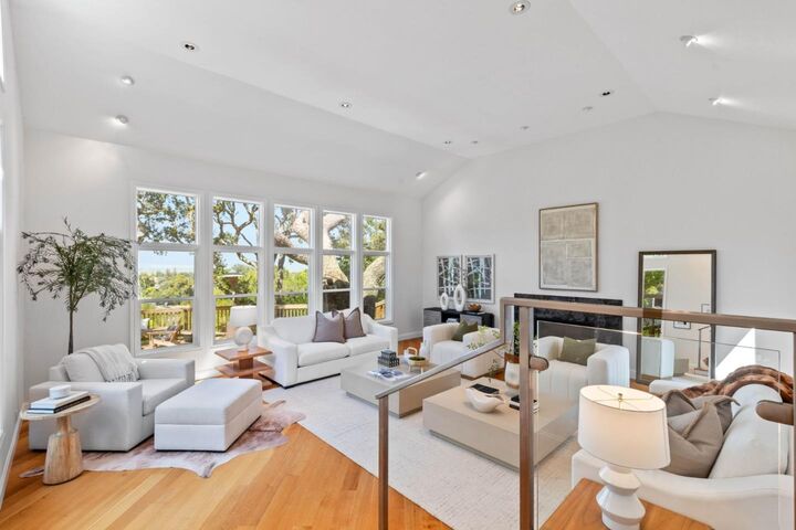 Property Photo: 100 Vaquero Way CA 94062