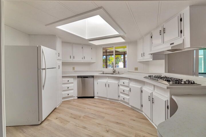 Property Photo: 8 Coral Way 8 CA 94019