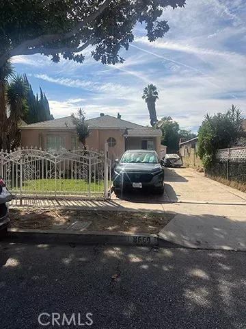 Property Photo:  8669 Cypress Avenue  CA 90280 