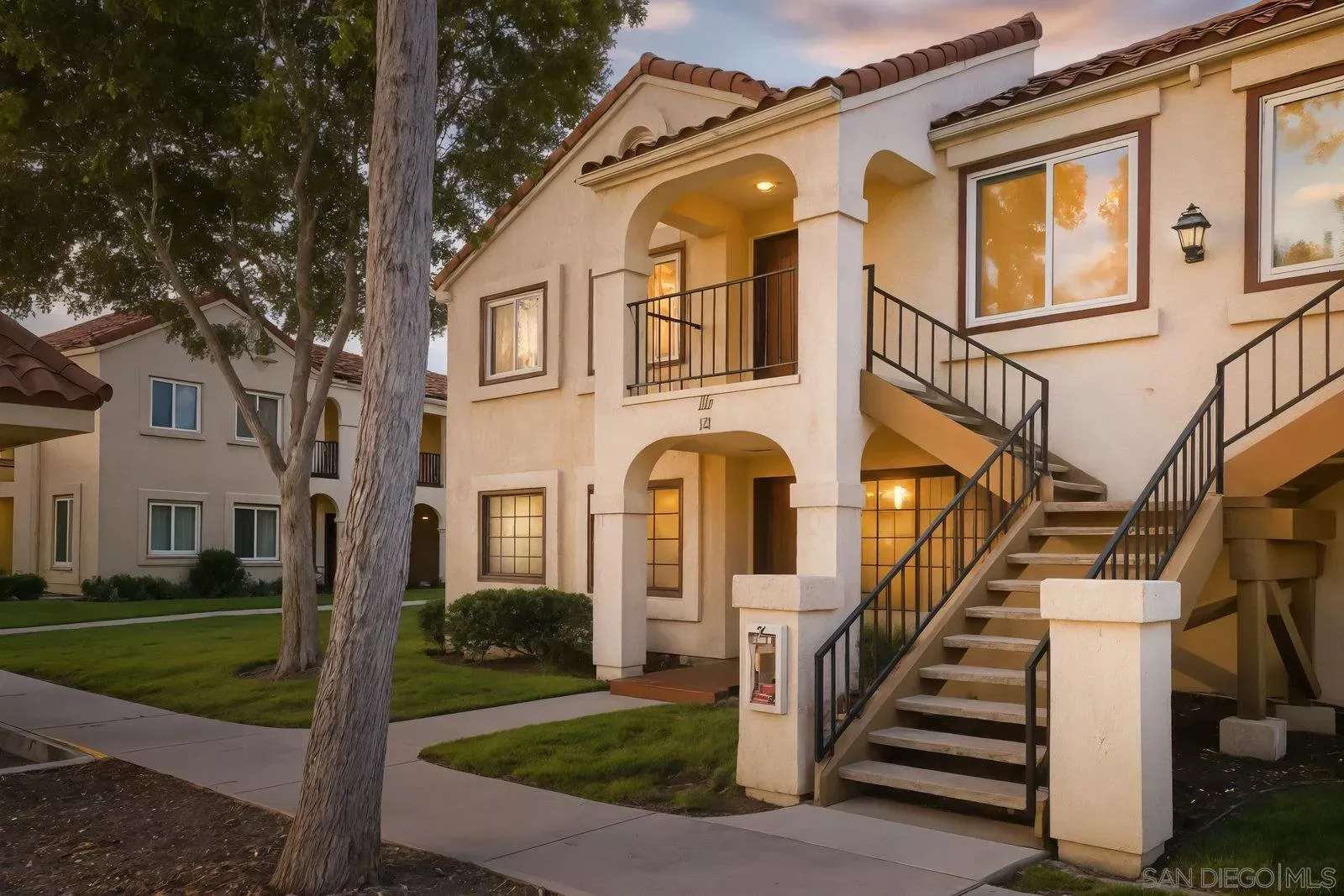 Property Photo: 10668 Dabney Dr 122 CA 92126