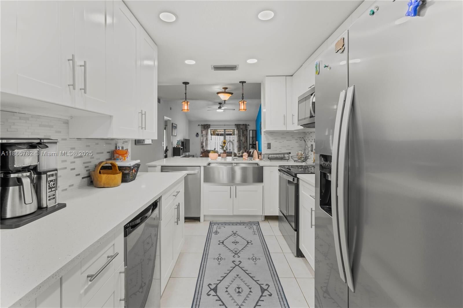 Property Photo: 230 SW 97th Ter 230 FL 33025