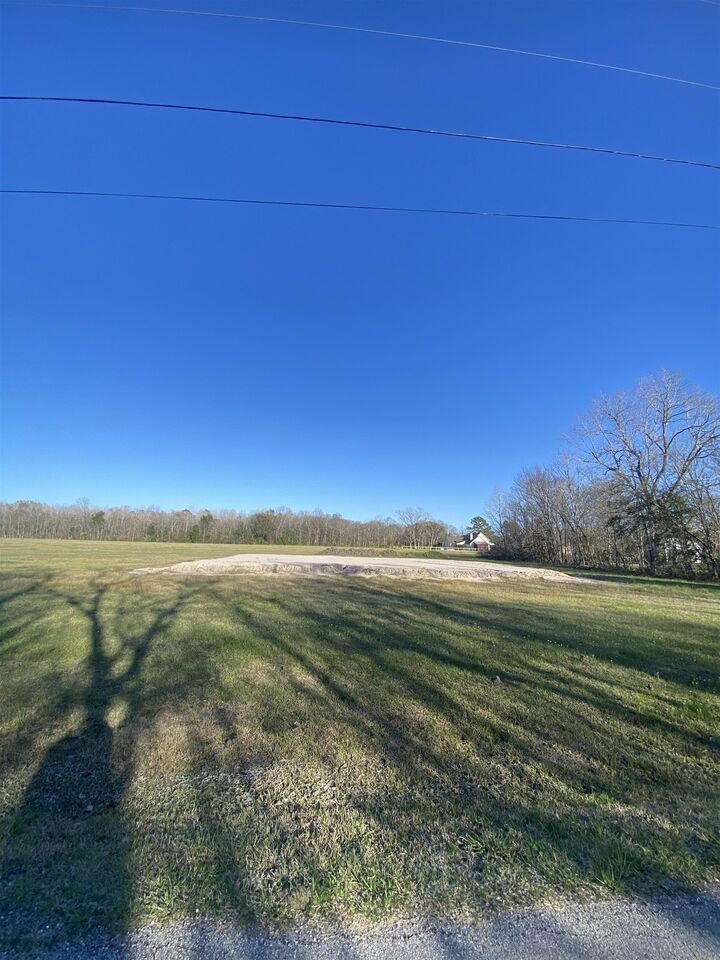 Property Photo: 909 Nevada Street TX 77659