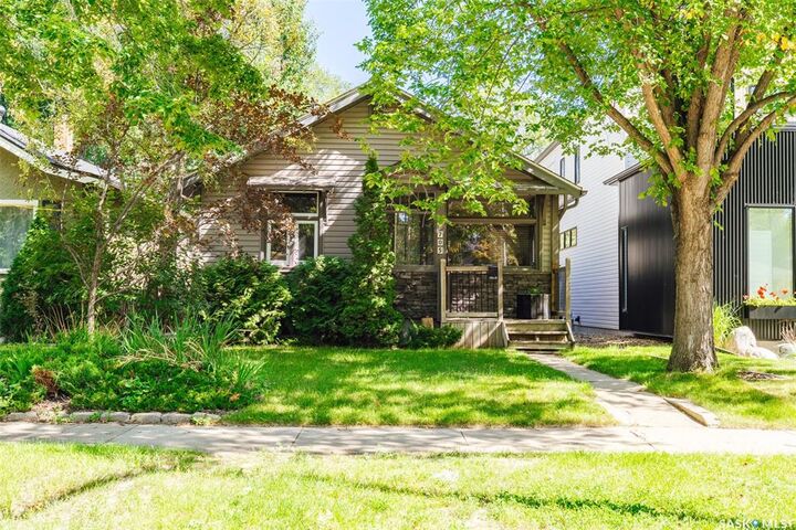 Property Photo: 705 Albert Avenue SK S7N 1G8