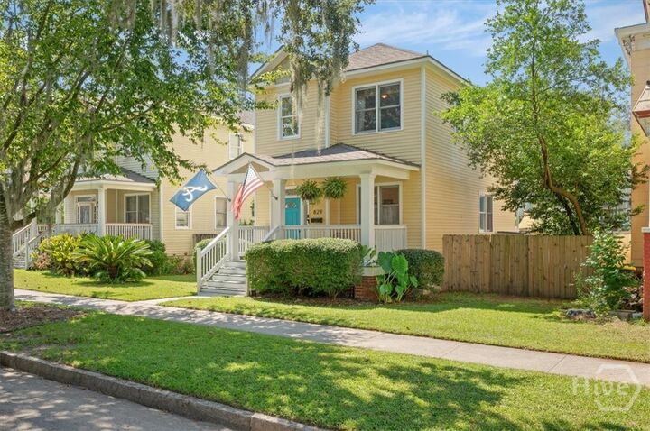 Property Photo: 829 E Duffy Street GA 31401