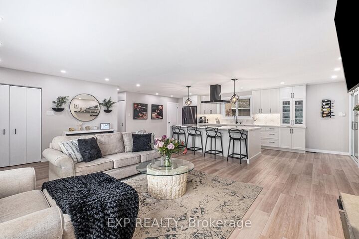 Property Photo:  3 St Remy Drive  ON K2J 1A4 