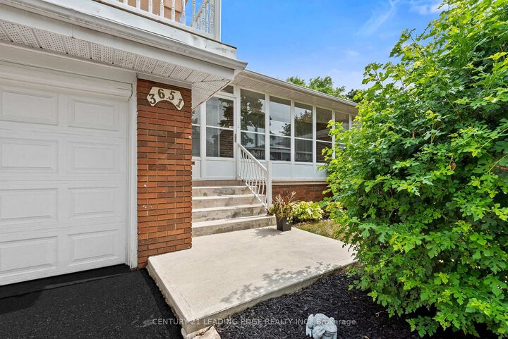 Photo de la propriété: 3651 Broomhill Crescent ON L4Y 3N5