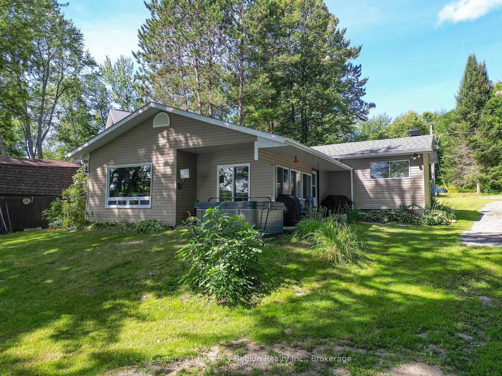 Property Photo:  28 Andrews Lane  ON P0H 1E0 