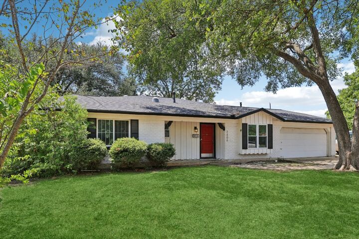 Property Photo: 3205 Skylark Drive TX 78757
