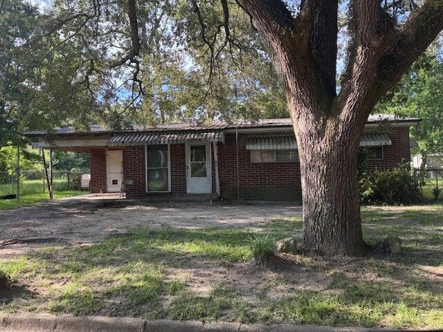 Property Photo:  630 Twelfth Ave  GA 31701 