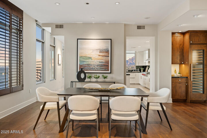 Property Photo:  2402 E Esplanade Lane 1101  AZ 85016 