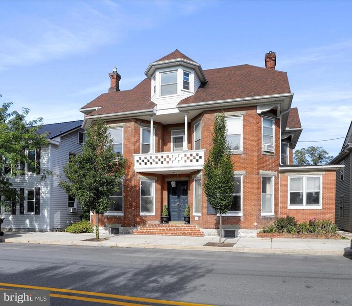 Property Photo: 158 N Carlisle Street PA 17225