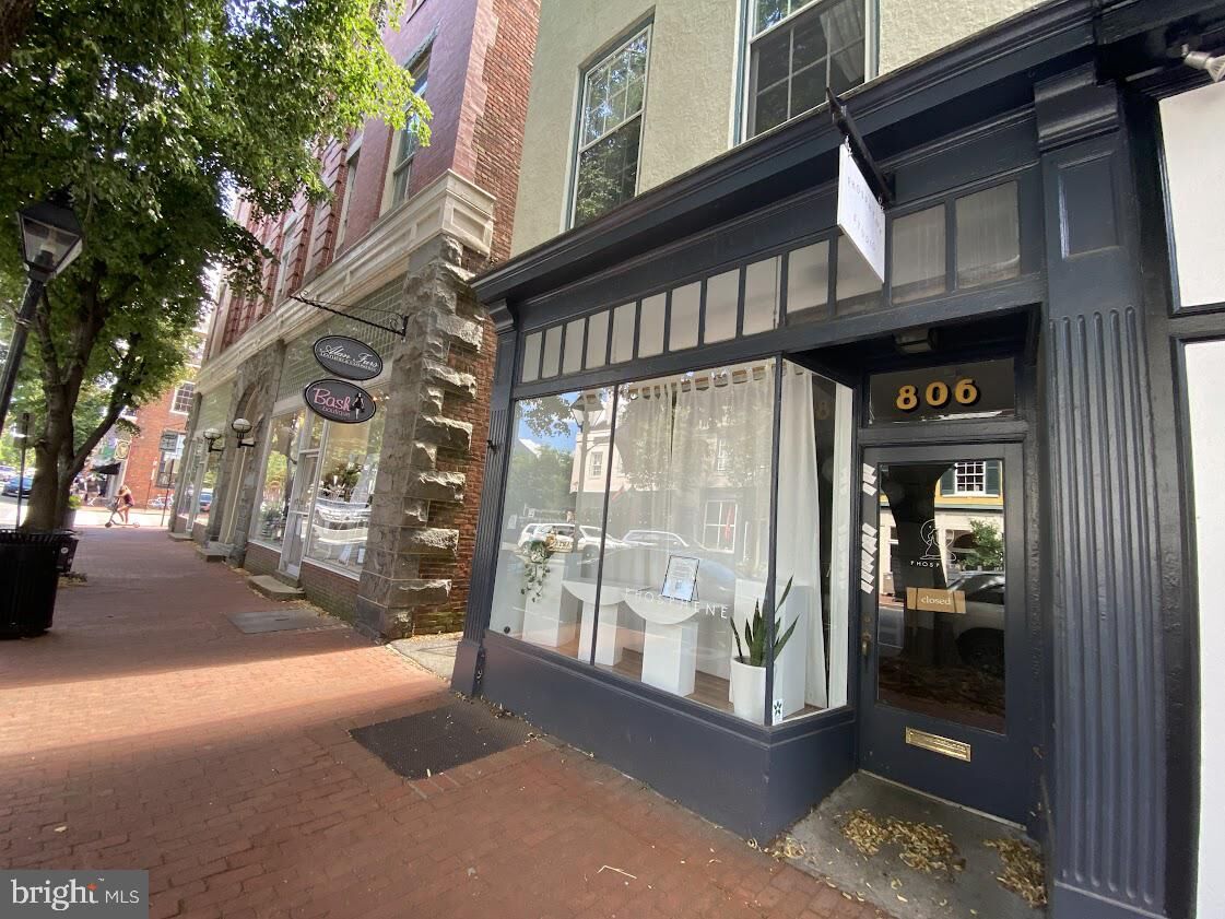 Property Photo: 806 Caroline Street Apt A VA 22401