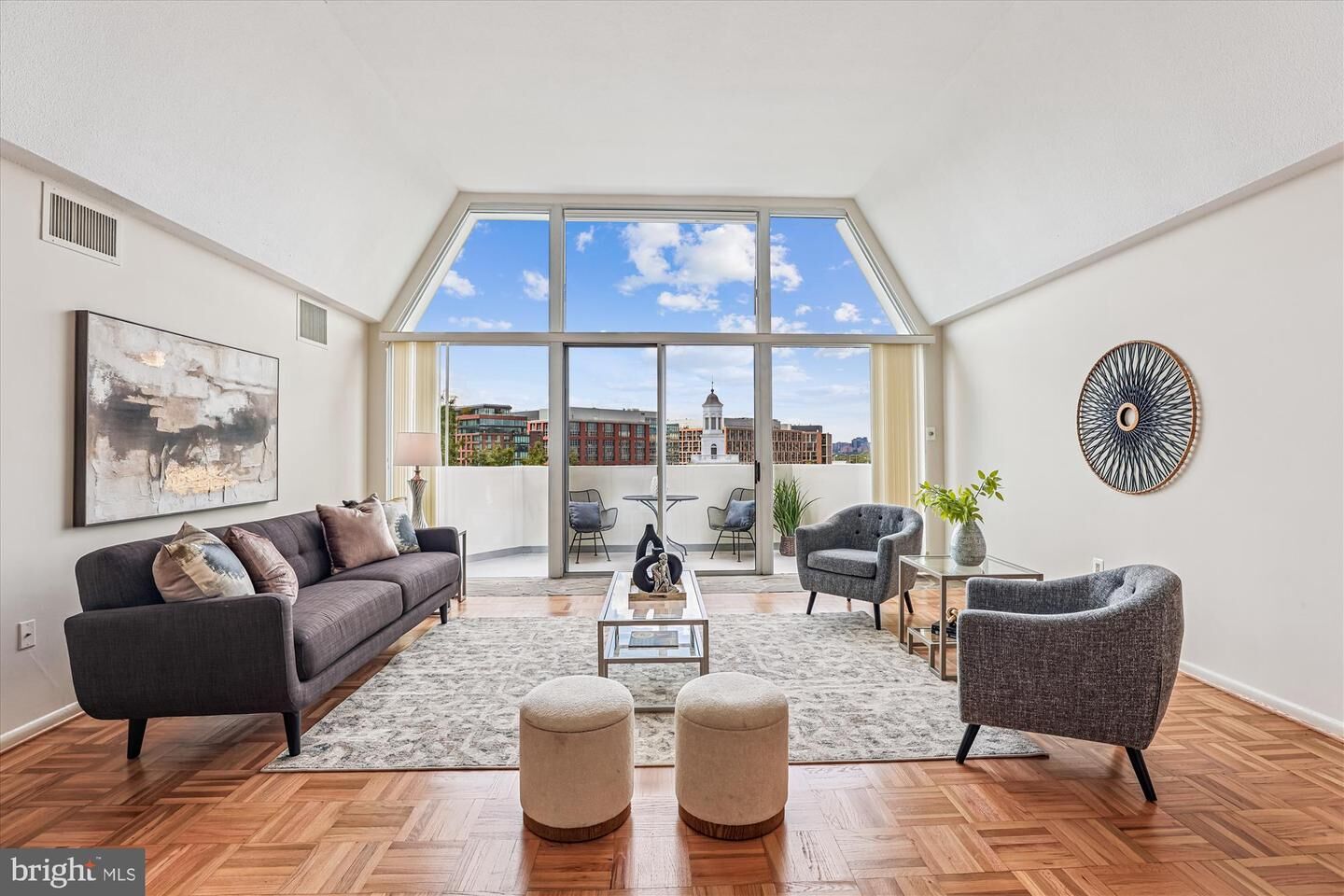 Property Photo: 700 7th Street SW 822 DC 20024