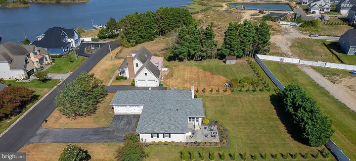 Property Photo:  22 Arnell Road  DE 19971 