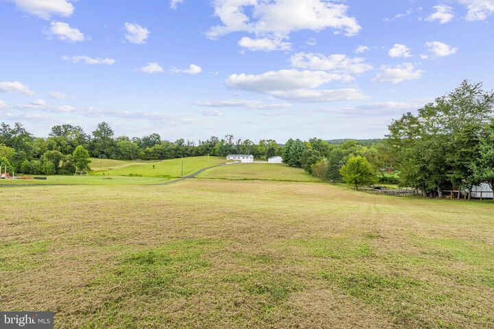 Property Photo: 8210 Lee Highway VA 20186