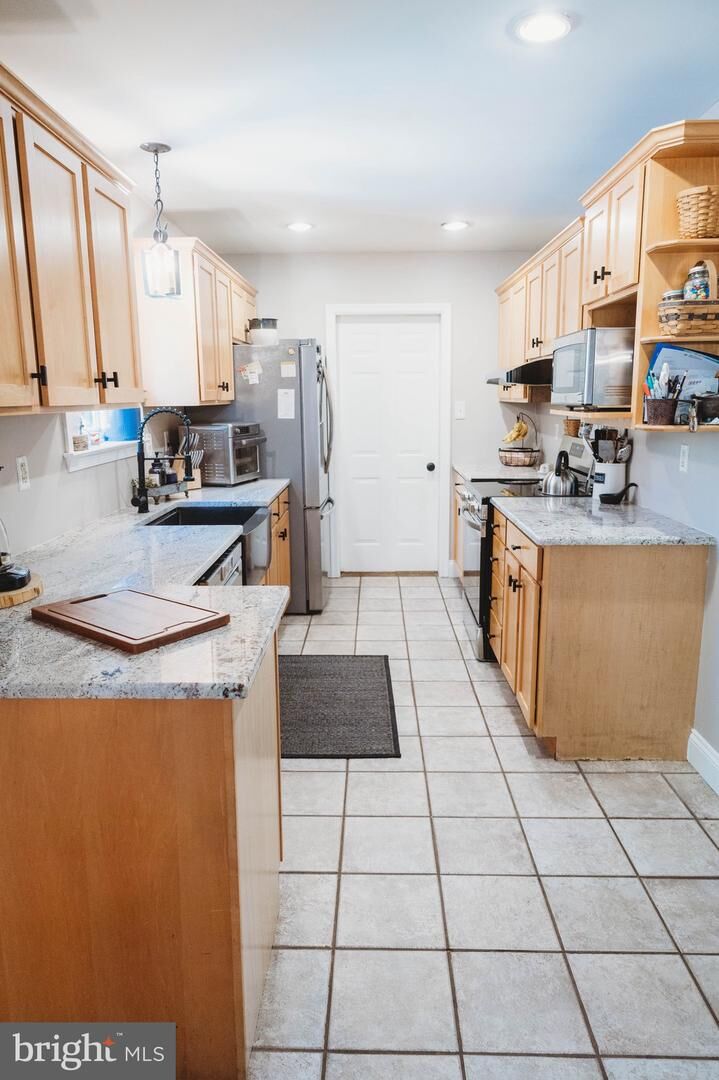 Property Photo: 1395 Woodside Avenue PA 18011