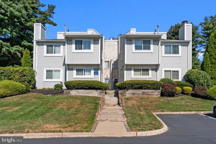 3 Hillcroft Way  Newtown PA 18940 photo