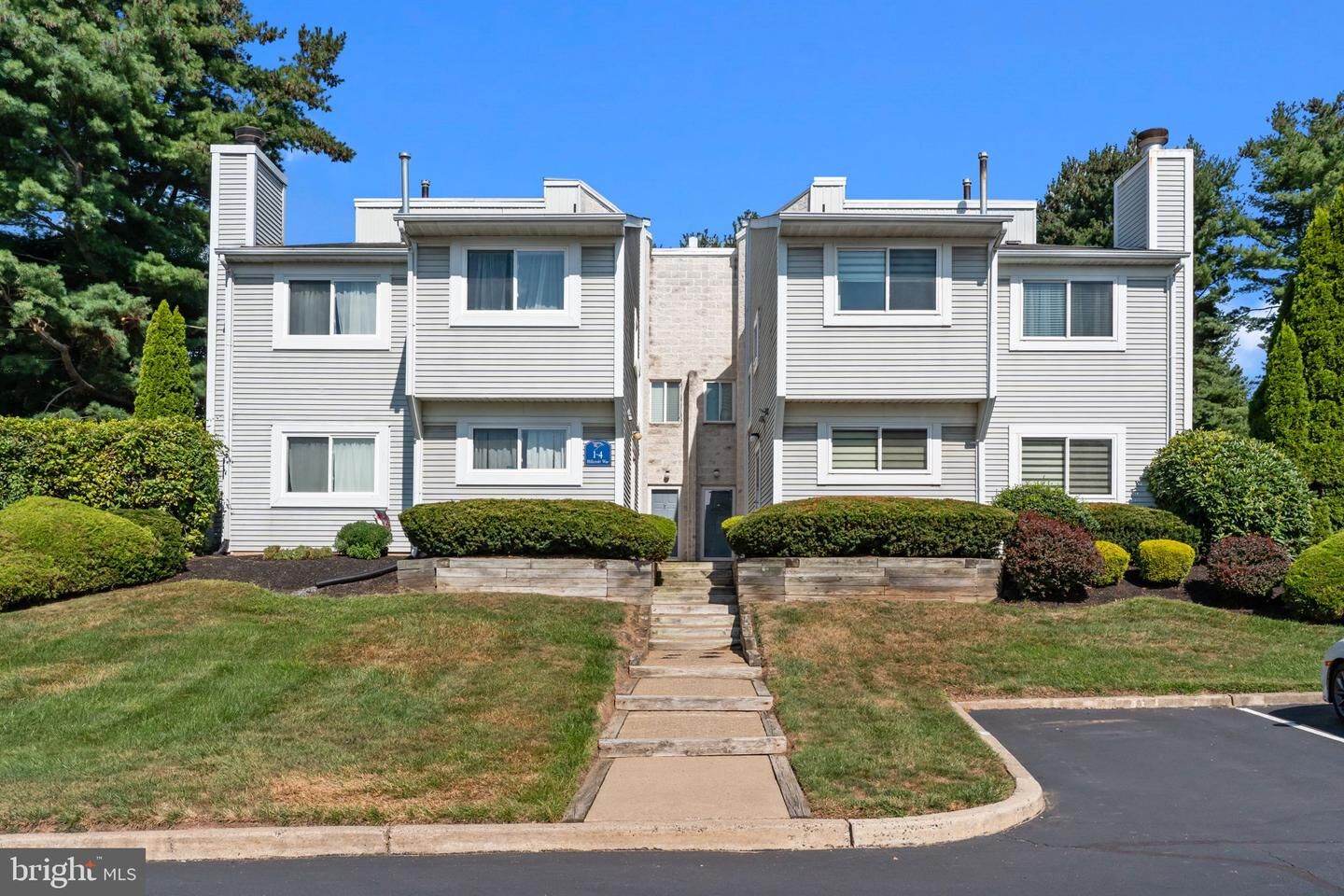 Property Photo: 3 Hillcroft Way PA 18940