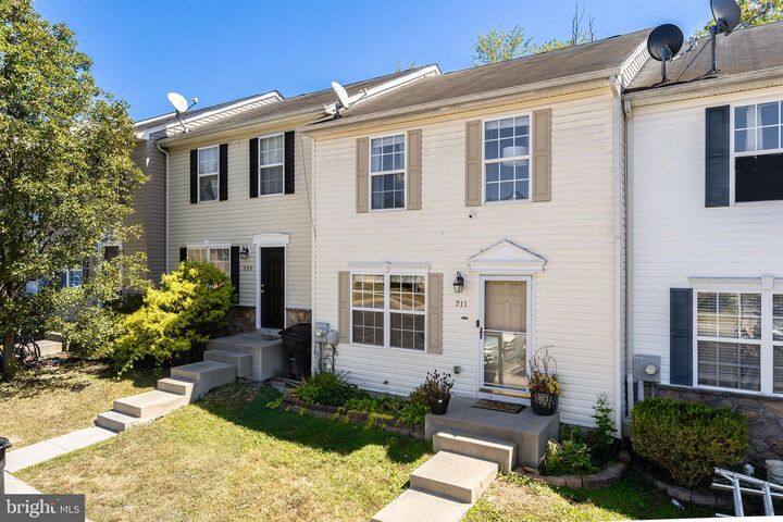 Property Photo: 211 Eastside Lane VA 22602