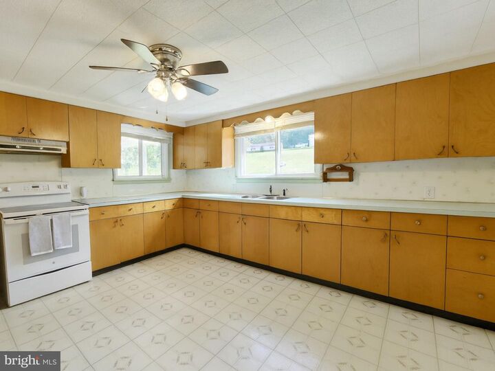 Property Photo: 523 Frog Hollow Road PA 16666