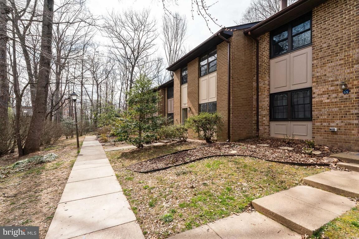 Property Photo: 2053 Headlands Circle VA 20191