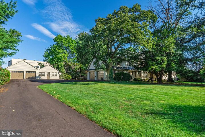 Property Photo: 27 W School Street PA 19440