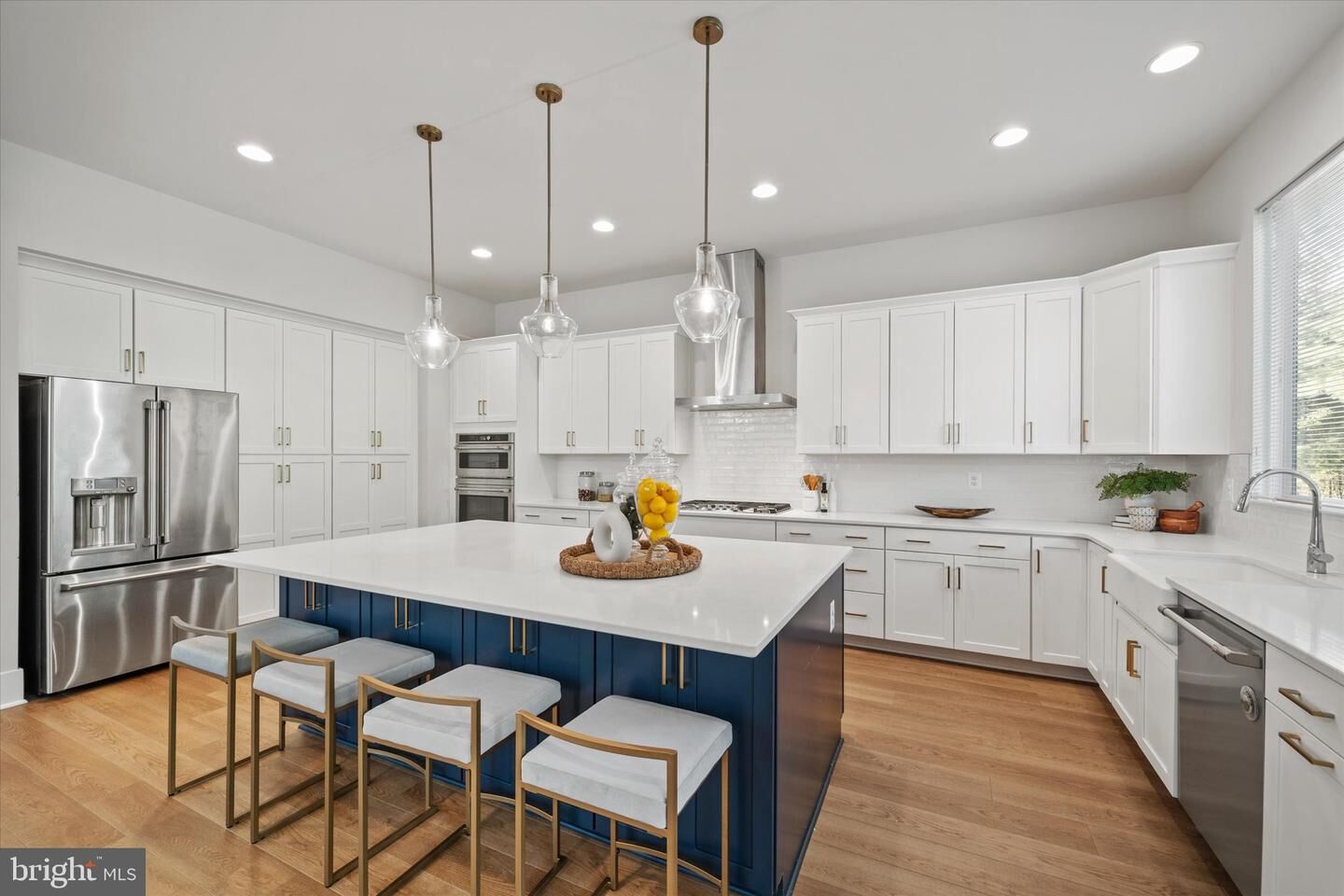 Property Photo: 2727 N George Mason Drive VA 22207