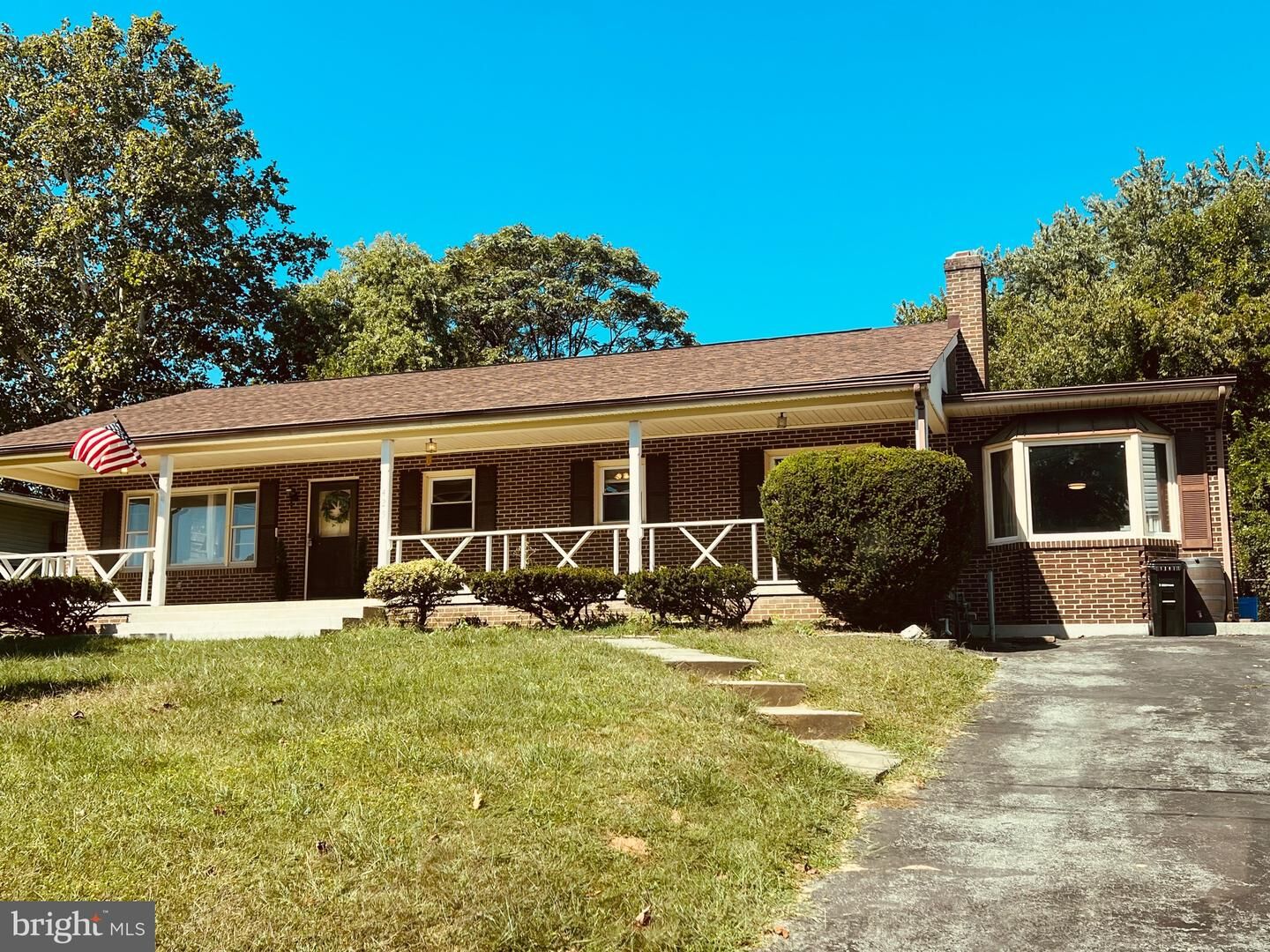 Property Photo:  425 Beechcroft Road  VA 22601 